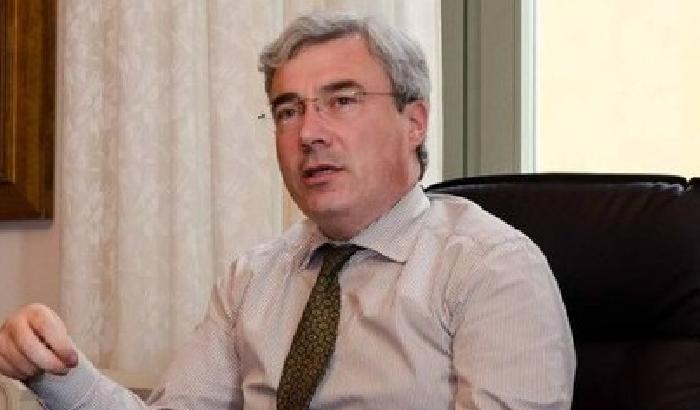 Sindaco e prof rivela: mai presa la laurea