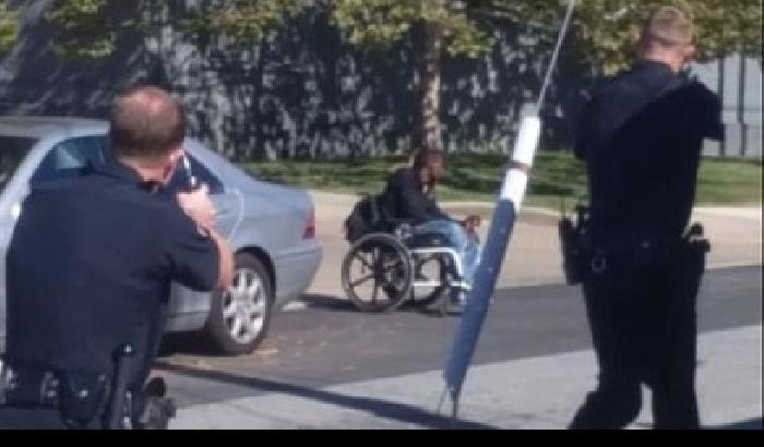 013521-NEWS_160435 Follia negli Usa: la polizia uccide un afroamericano disabile