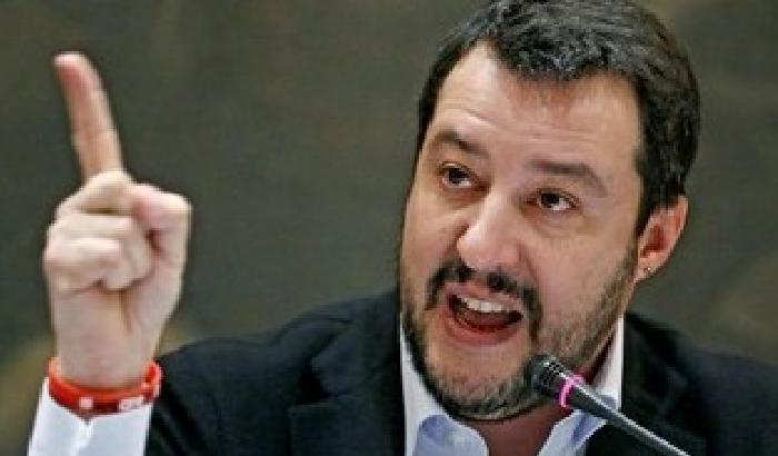 Salvini sfida Berlusconi: con Forza Italia cambia la musica