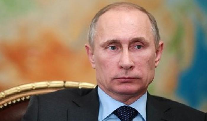 Putin ribadisce: giusto vietare la propaganda gay