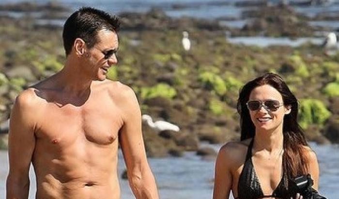 0135D2-NEWS_160812 Jim Carrey lascia la giovane fidanzata e lei si suicida