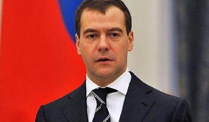 Medvedev: intervento in Siria per proteggere la Russia dal terrorismo