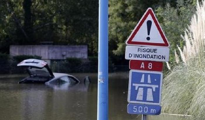 Costa Azzurra: 18 morti. Si cercano ancora i dispersi