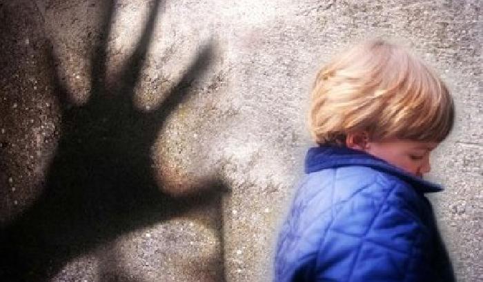 01373F-NEWS_161574 Pedofilia, arrestato un uomo. Abusava del figlio di 5 anni