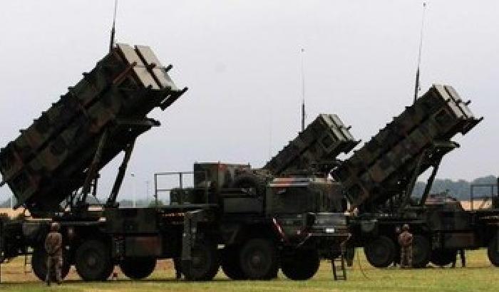La Turchia chiede alla Nato di non ritirare i missili Patriot dal confine siriano