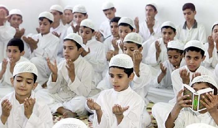 01387C-NEWS_162241 La scuola coranica che insegna l'anti-terrorismo islamico