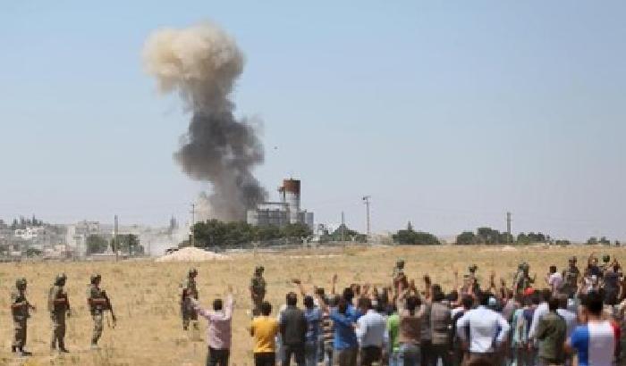 01390C-NEWS_162531 Jihadisti nel panico in Siria