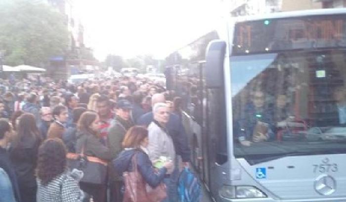 La metro B a Roma non funziona, sui social la rabbia dei passeggeri