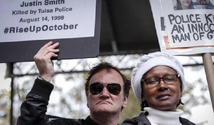 Tarantino rincara la dose: la polizia ha un problema con la violenza