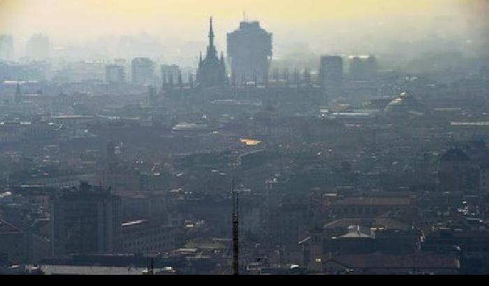 Milano vista dall'alto. Il capoluogo lombardo 