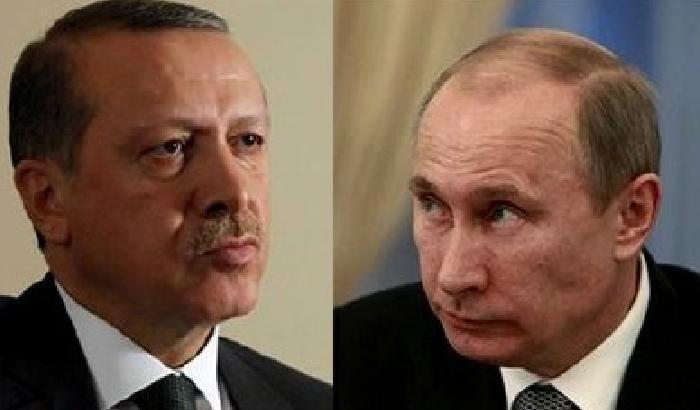 Mosca: Ankara ha abbattuto il Jet per il traffico di petrolio con Isis