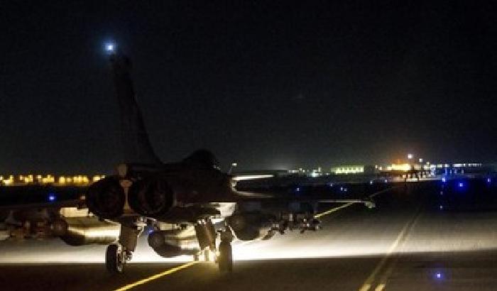 Siria, dopo l'ok del parlamento nella notte i primi raid britannici anti-Isis