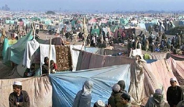 Afghanistan: 1,2 milioni di profughi per la guerra