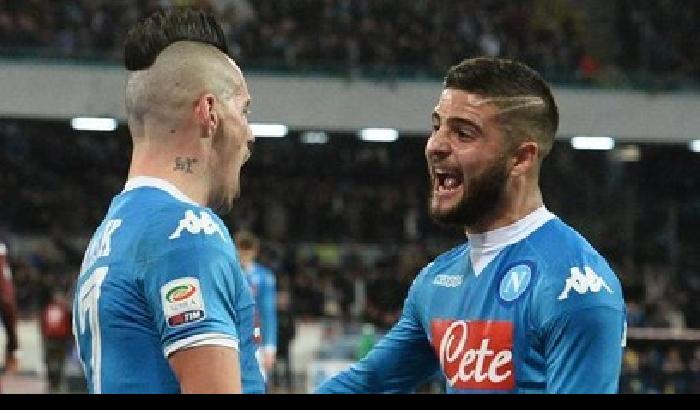Il Napoli batte il Toro e tiene il passo di Inter e Fiorentina