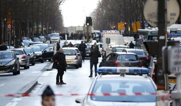 Allerta terrorismo a Parigi: ecco le immagini