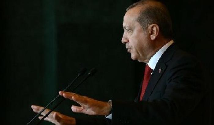 Criticano Erdogan sui curdi: arrestati 12 studiosi