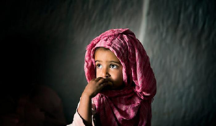 014732-bambina-con-il-velo Bambina con il velo