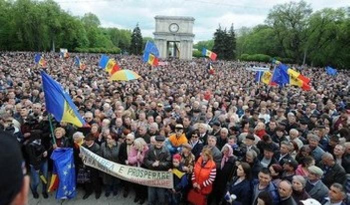 Moldova: manifestanti irrompono nel Parlamento contro il carovita