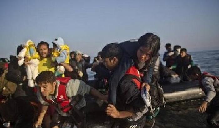 014A32-NEWS_172048 Dramma migranti nell'Egeo: 9 morti, 2 bimbi