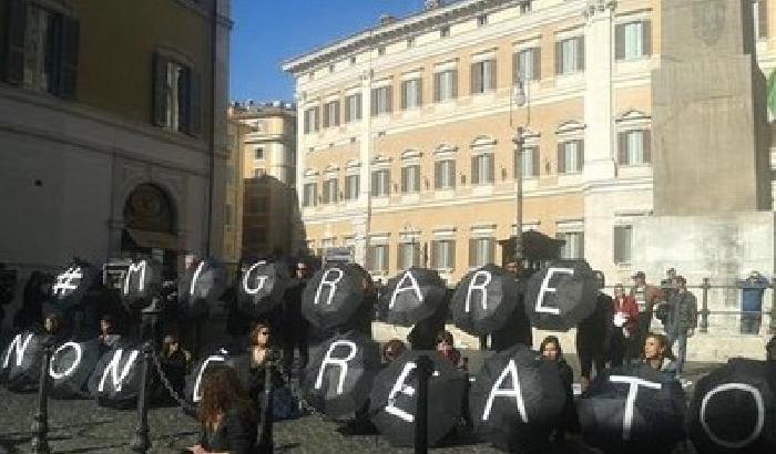 014A35-NEWS_172054 Associazioni in piazza contro il reato di clandestinità