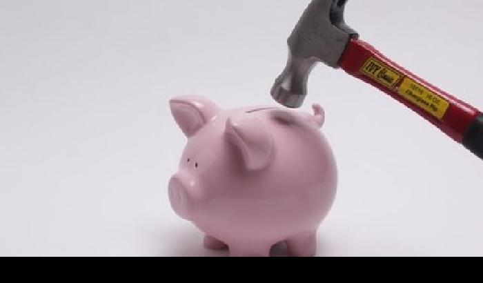 Solo i poveri devono stringere la cinghia. I ricchi non piangono