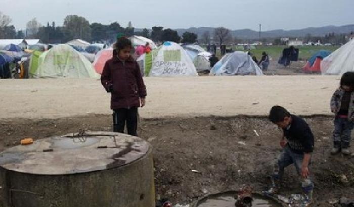 015244 Migranti, la Grecia frena: per i rimpatri pi