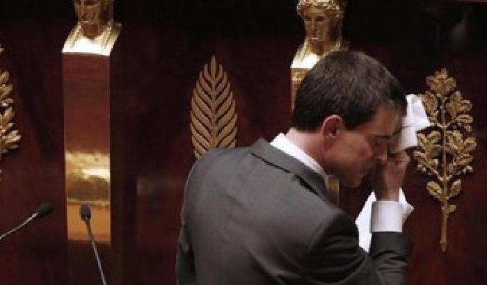 Autocritica di Valls: abbiamo chiuso gli occhi di fronte ai salafiti