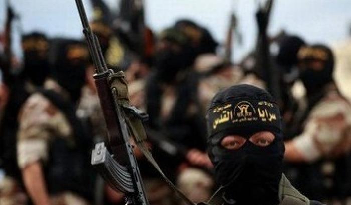 Isis: uccisi 175 operai sequestrati ieri in Siria