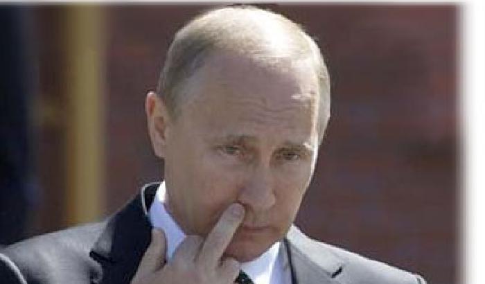 Scoop: Putin si mette le dita nel naso