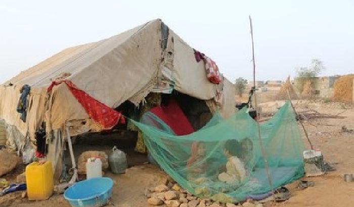 0154EE-piccoli-yemeniti-in-fuga-dalla-guerra Piccoli yemeniti in fuga dalla guerra