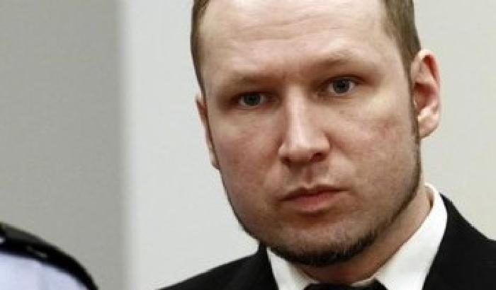 Il tribunale di Oslo: violati i diritti umani di Breivik