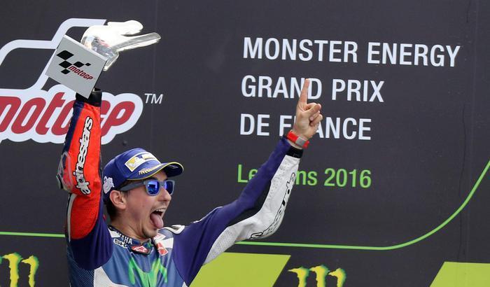In Francia vince Lorenzo, Rossi secondo