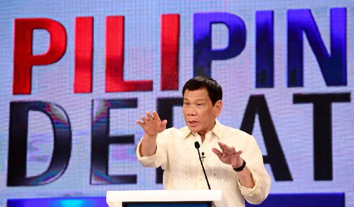 Il neo presidente Duterte: impiccagioni e sparare a vista sui sospetti