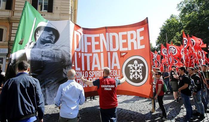 Roma, Bella Ciao con i partigiani: "No ai fascisti di Casapound"