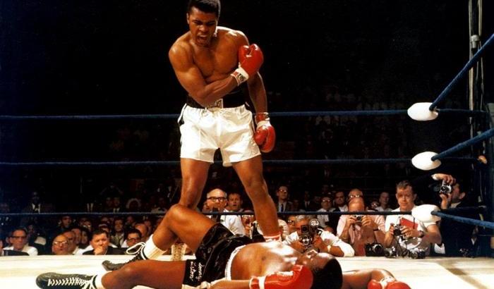 Ali contro Foreman: il video di un ko diventato storia
