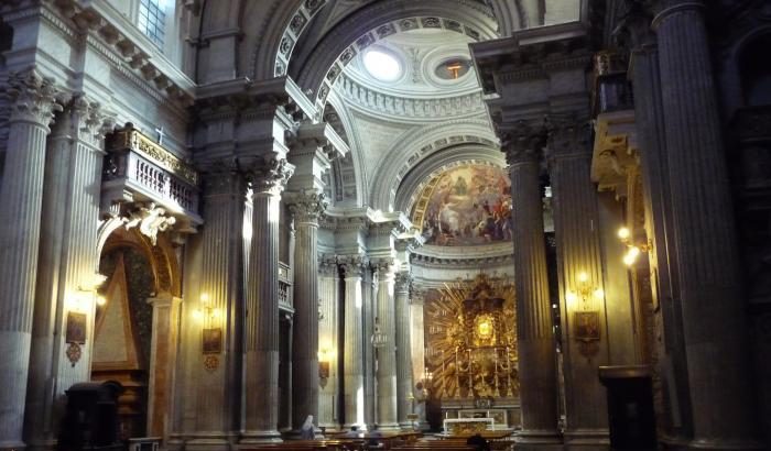 L'interno di Santa Maria in Campitelli