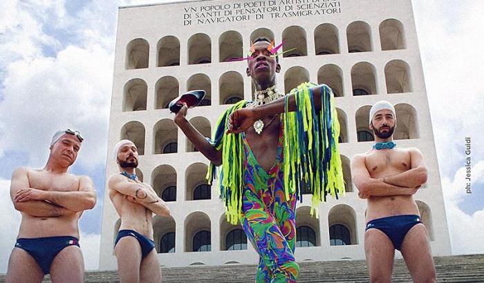Fendi contro la foto del Roma Pride: il Colosseo Quadrato è nostro