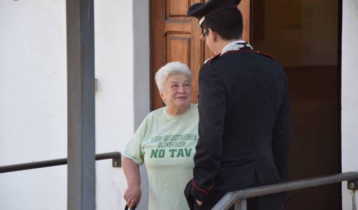 La resistenza No Tav e il concorso morale di laureande e nonne col bastone