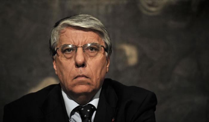 Giovanardi va a fondo: il governo spieghi i costi per recuperare le vittime del naufragio