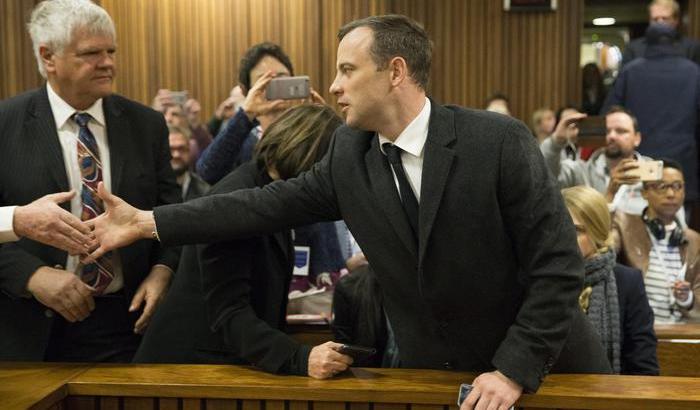 Pistorius condannato a 6 anni per l'omicidio di Reeva Steenkamp