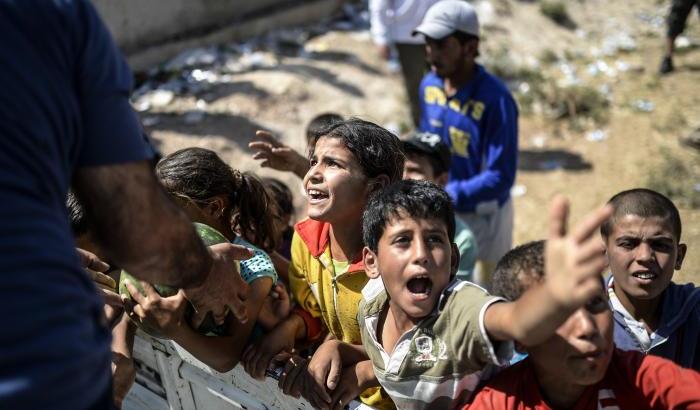 L'Onu riesce a portare aiuti a 75 mila profughi siriani ammassati nel deserto