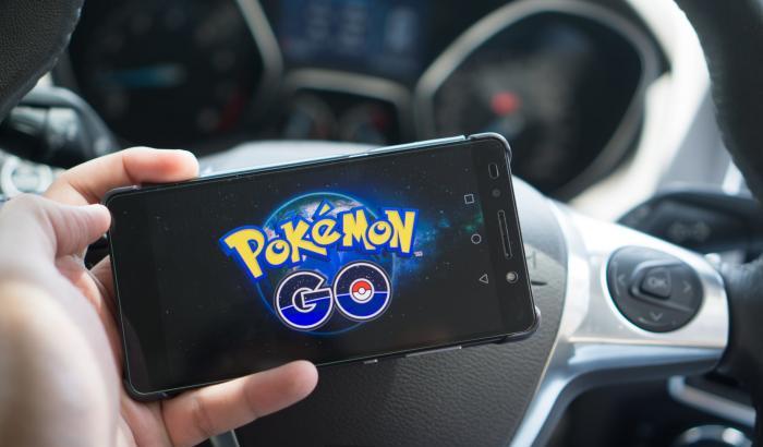 Contromano in autostrada: “Ero a caccia di Pokémon”