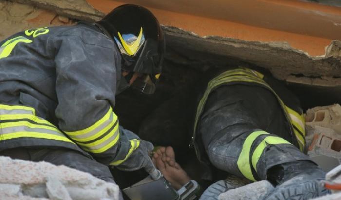 032962-soccorritori-a-lavoro Soccorritori a lavoro
