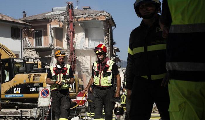 Si continua a scavare