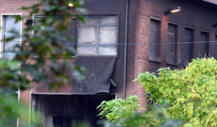 0329C6-l-edificio L'edificio