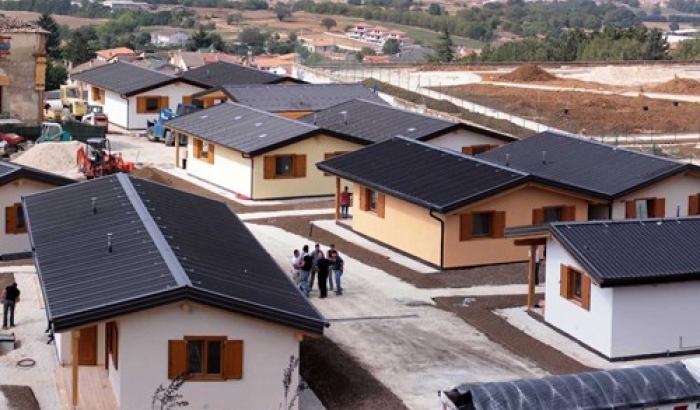 Il piano post sisma del governo: via dalle tende, poi casette di legno