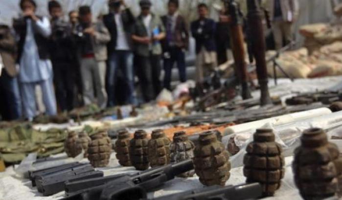 032A28-traffico-d-armi-immagine-d-archivio Traffico d'armi, immagine d'archivio