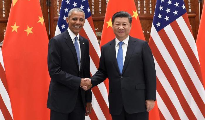 Usa e Cina, stretta di mano tra Obama e Xi dopo la ratifica dell'accordo di Parigi