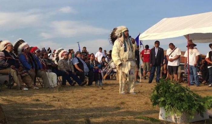 La resistenza dei Sioux: no all'oleodotto sulle nostre terre sacre