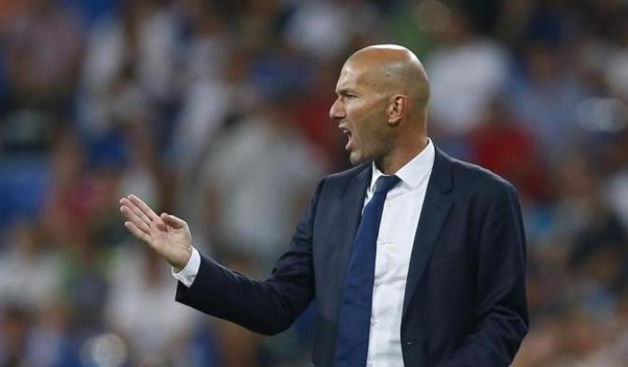 Real e Atletico Madrid a mercati chiusi, Fifa: stop per due sessioni